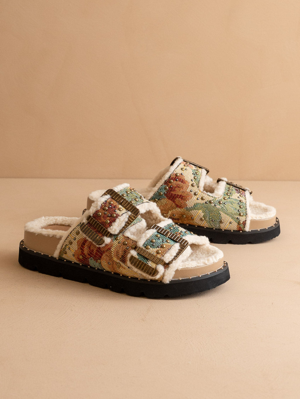 The Gaylen | Floral Tapestry Fleece Lined Slipper Slide in - SANDALS photo