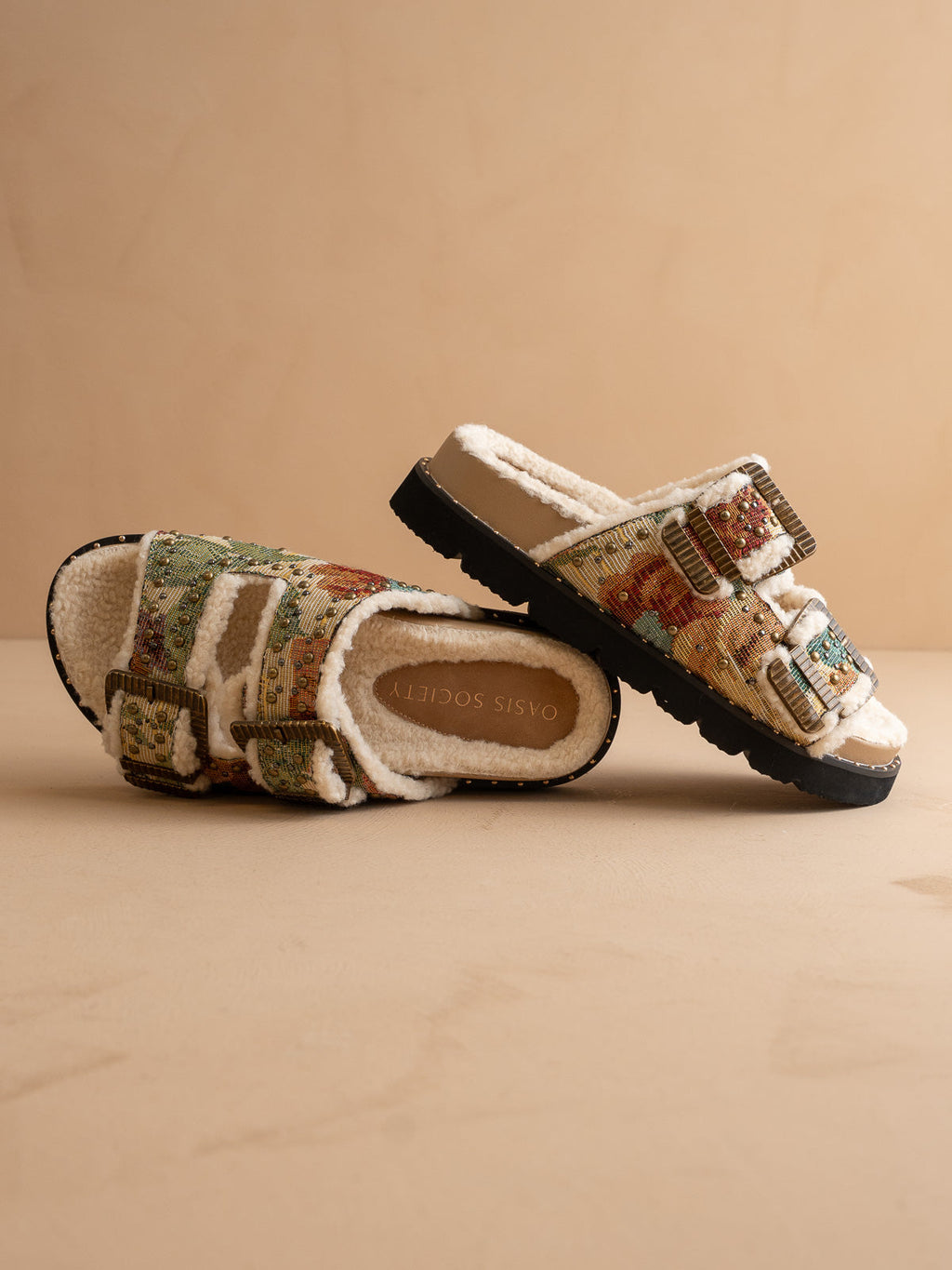 The Gaylen | Floral Tapestry Fleece Lined Slipper Slide in - SANDALS photo