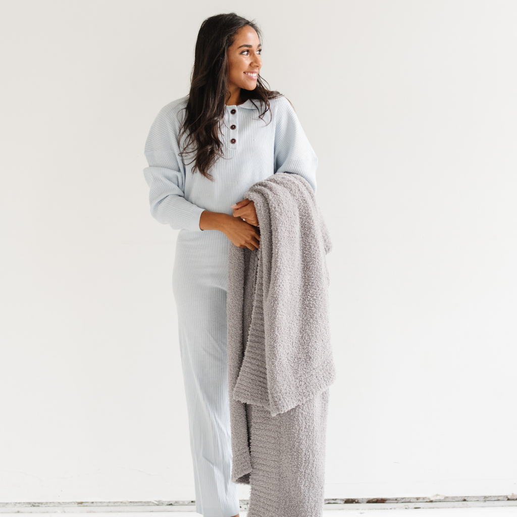 BAMBONI® THROW BLANKETS in Gray - Throw Blanket photo