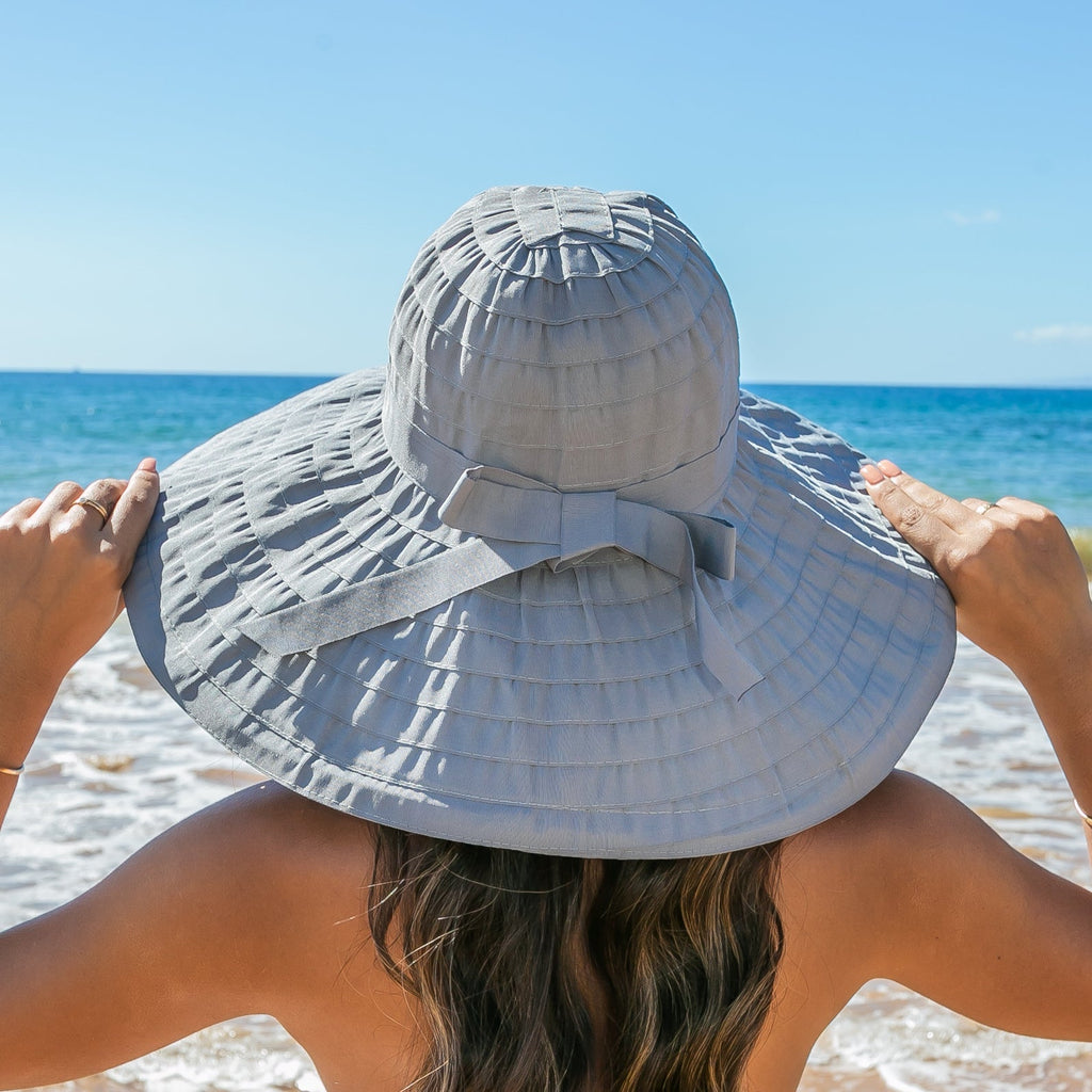 Classic Bow Accent Sunhat in Gray - photo
