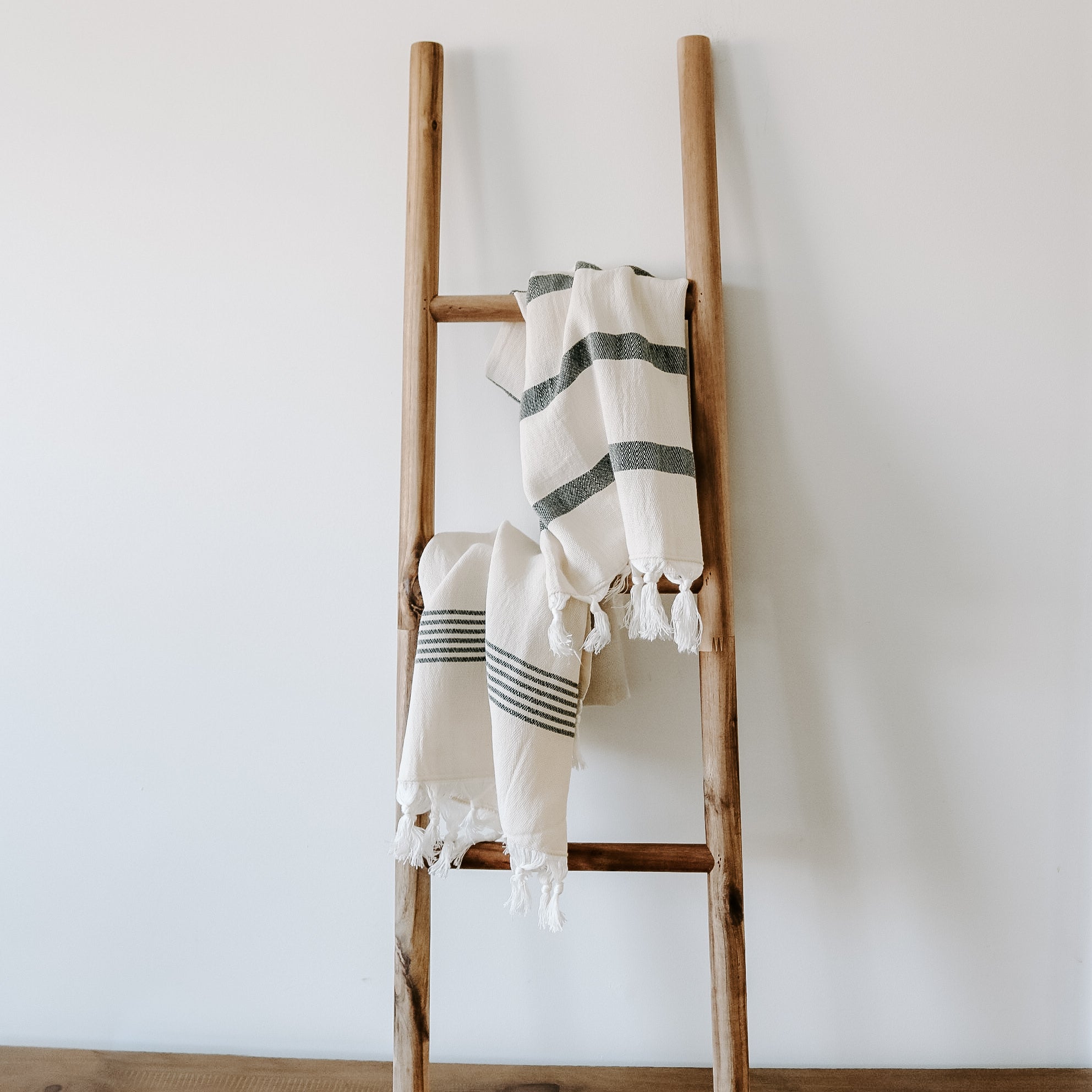 Turkish Cotton + Bamboo Hand Towel - Multi Stripes - SwagglyLife Home & Fashion Turkish Cotton + Bamboo Hand Towel - Multi Stripes - SwagglyLife Home & Fashion