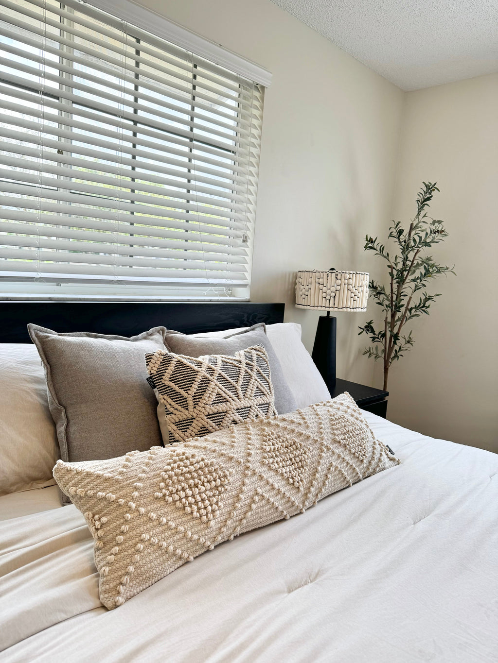 Verona Oversized Lumbar Pillow Cover - 12x36” in - photo