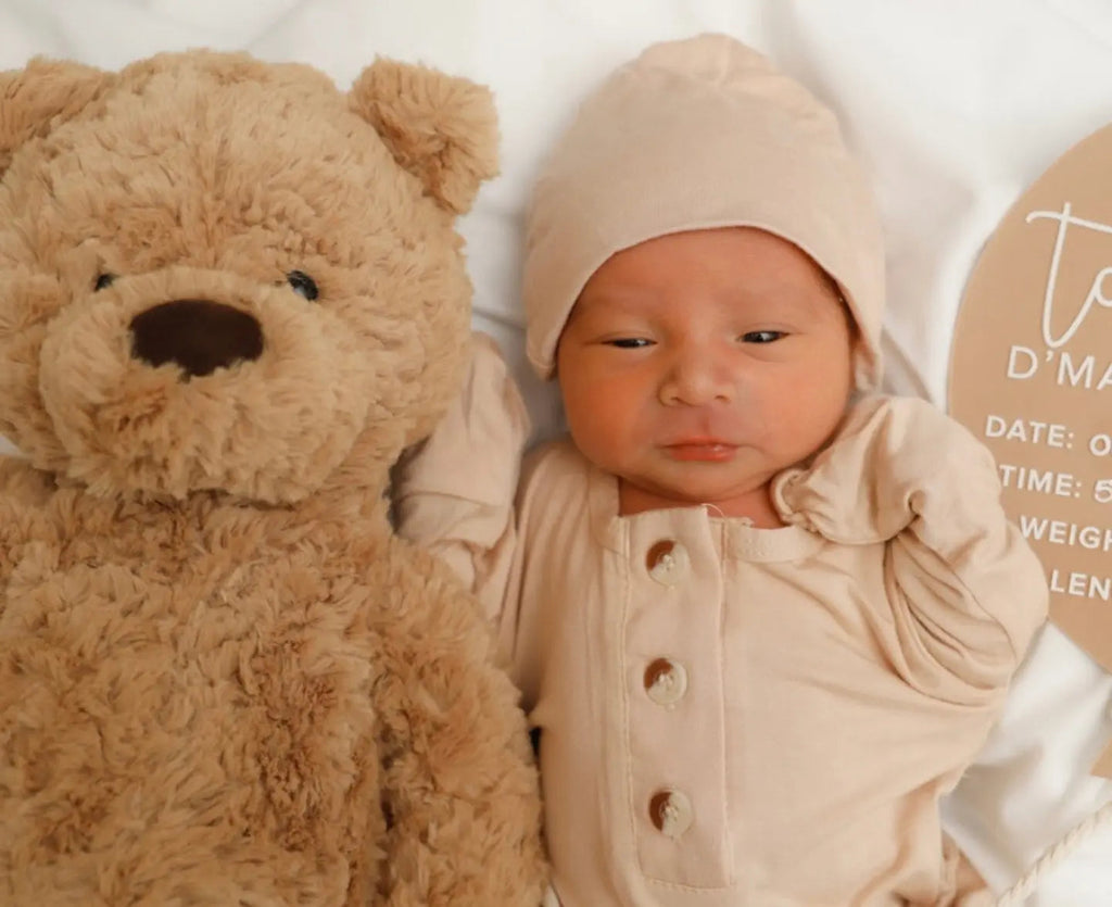 Top and Bottom Outfit Set Gender-Neutral Newborn Clothes - Sand in - Onesies photo