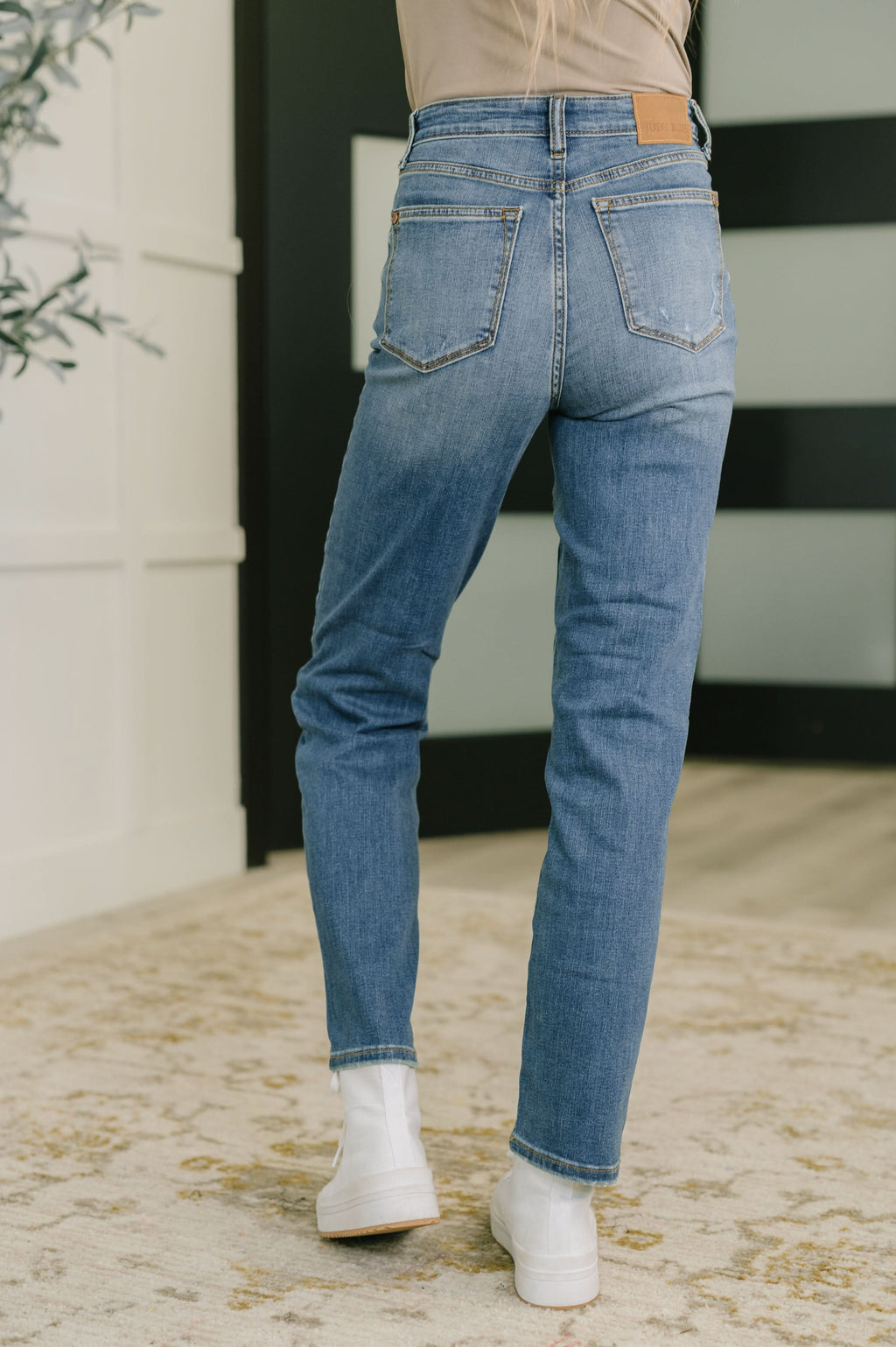 Judy Blue Izzie High Waist Straight Fit in - Womens photo