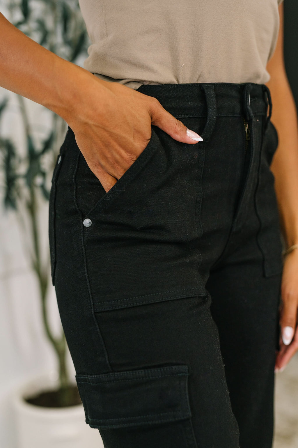 Keira High Waist Cargo Wide in Black in - Womens photo