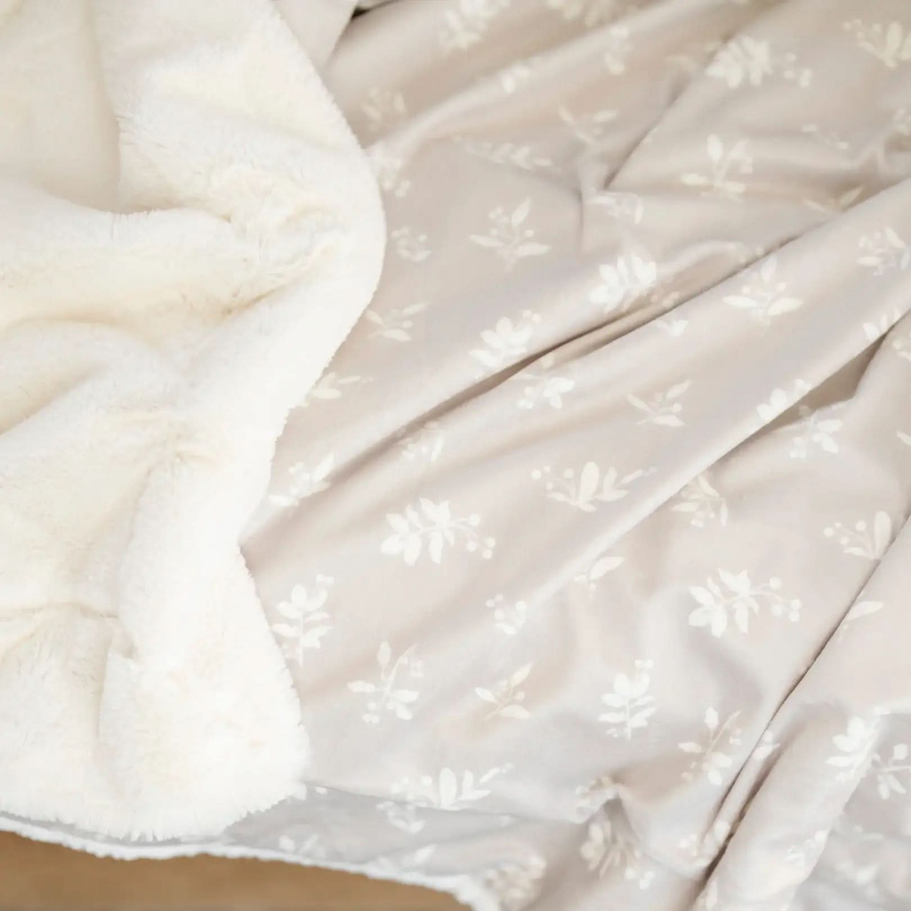 Saranoni Minky/Lush Throw Blanket - SwagglyLife Home & Fashion