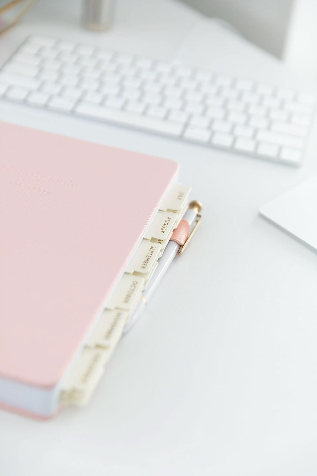 Adhesive Tabs in - retail photo