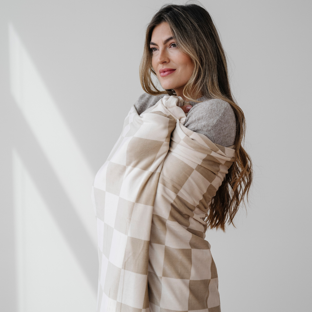 MINKY STRETCH THROW BLANKETS in Neutral Checkered - photo
