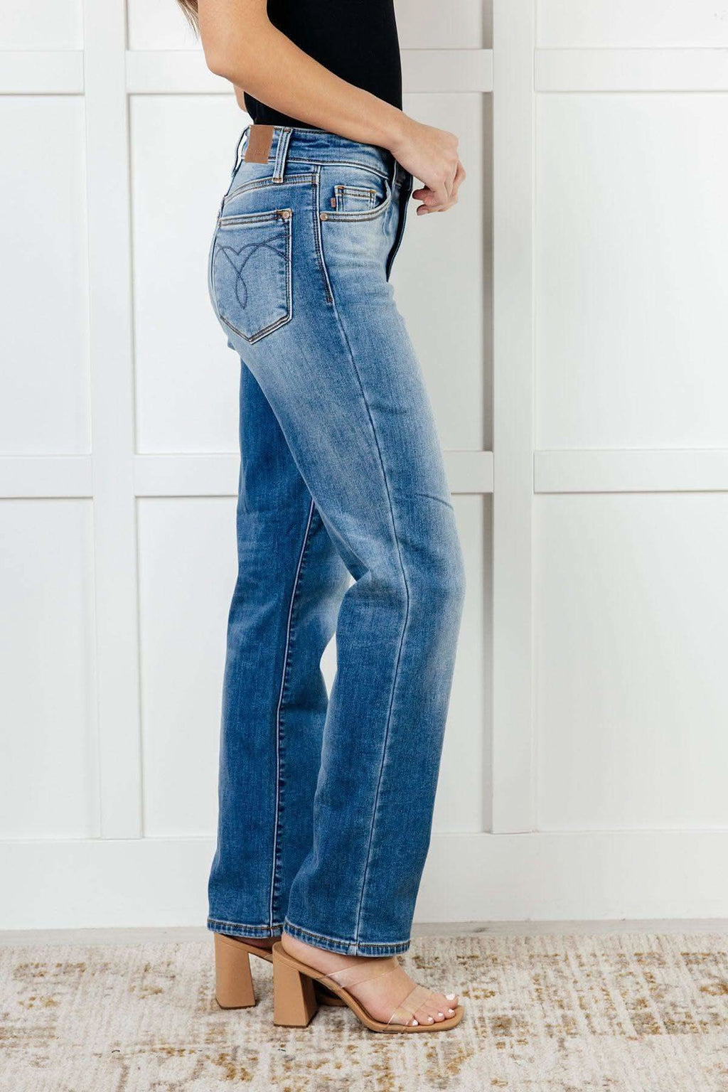 Judy Blue Nivea Vintage Wash Thermal Straight Jeans in - Denim photo