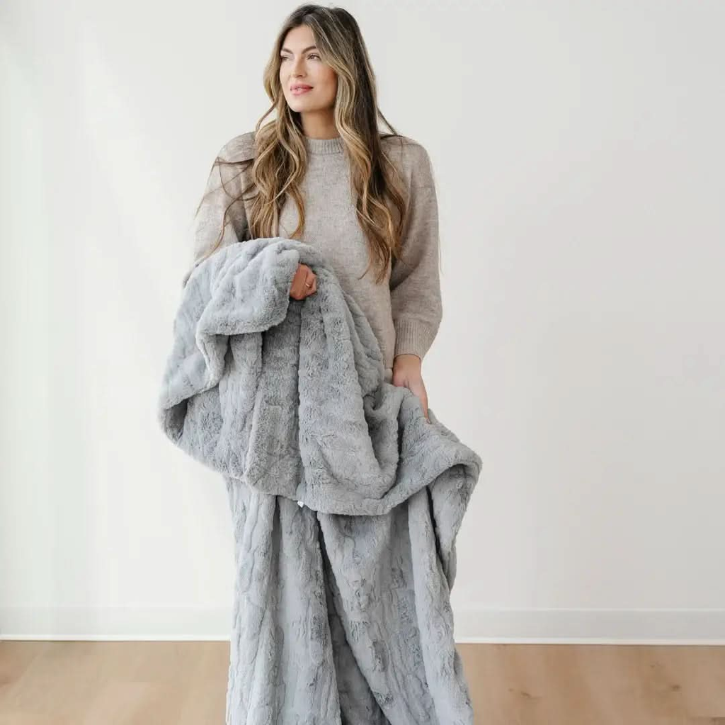 Saranoni Patterned Faux Fur Throw Blankets - SwagglyLife Home & Fashion