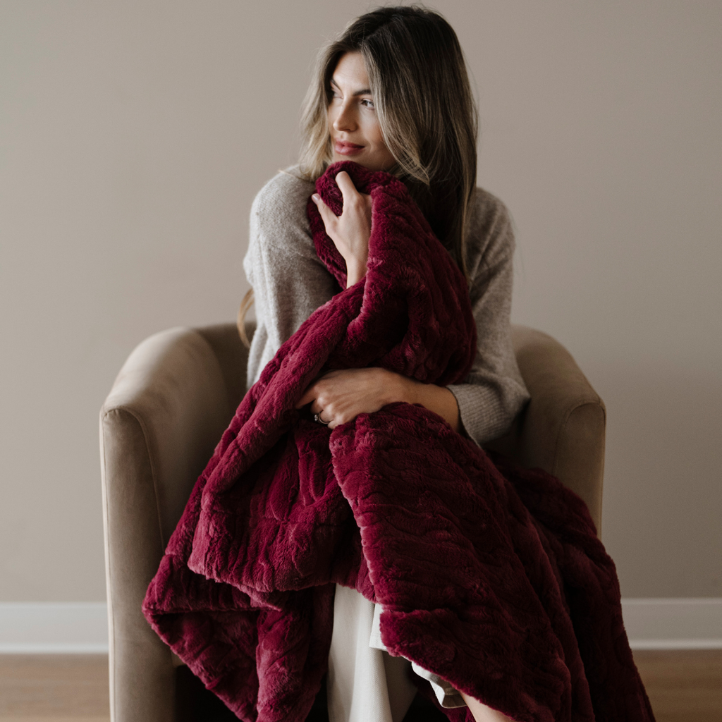 PATTERNED FAUX FUR XL THROW BLANKETS in Pomegranate - photo