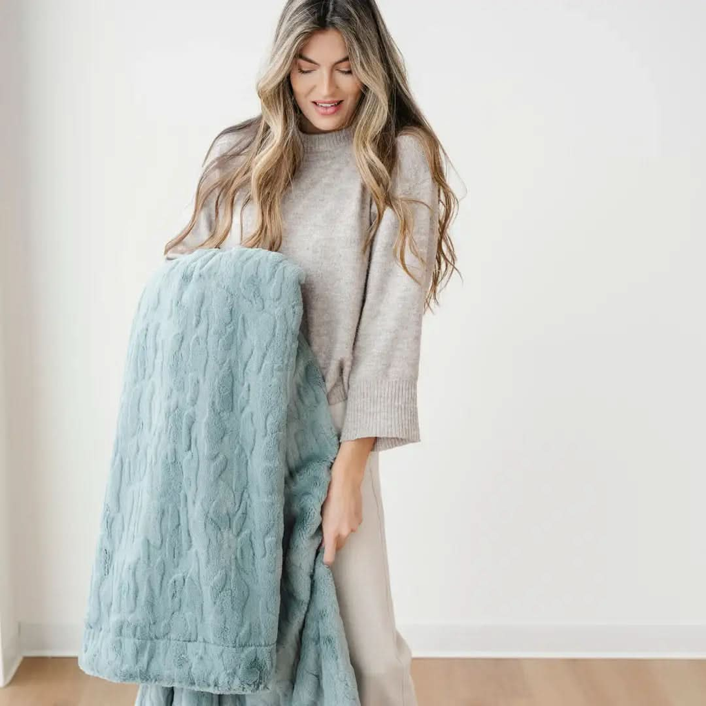 PATTERNED FAUX FUR XL THROW BLANKETS - SwagglyLife Home & Fashion