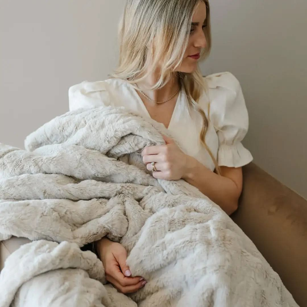 PATTERNED FAUX FUR XL THROW BLANKETS - SwagglyLife Home & Fashion