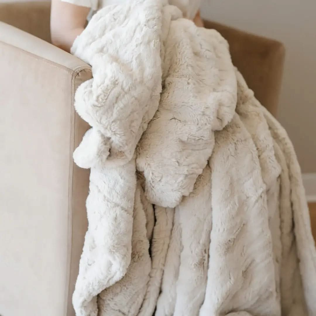 Saranoni Patterned Faux Fur Throw Blankets - SwagglyLife Home & Fashion