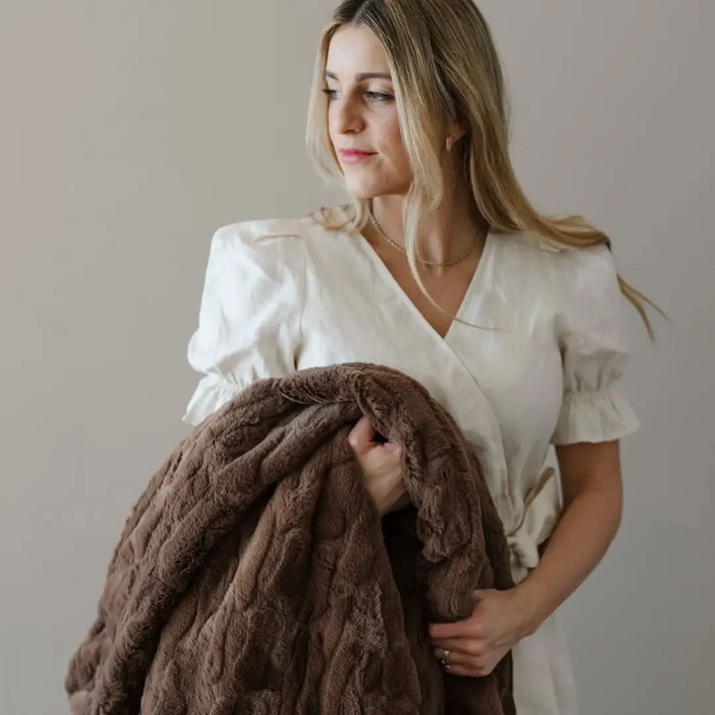 PATTERNED FAUX FUR XL THROW BLANKETS - SwagglyLife Home & Fashion