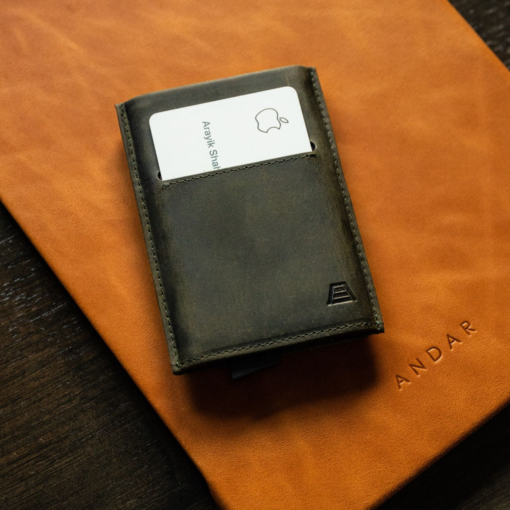 Andar The Pilot in - Wallets photo