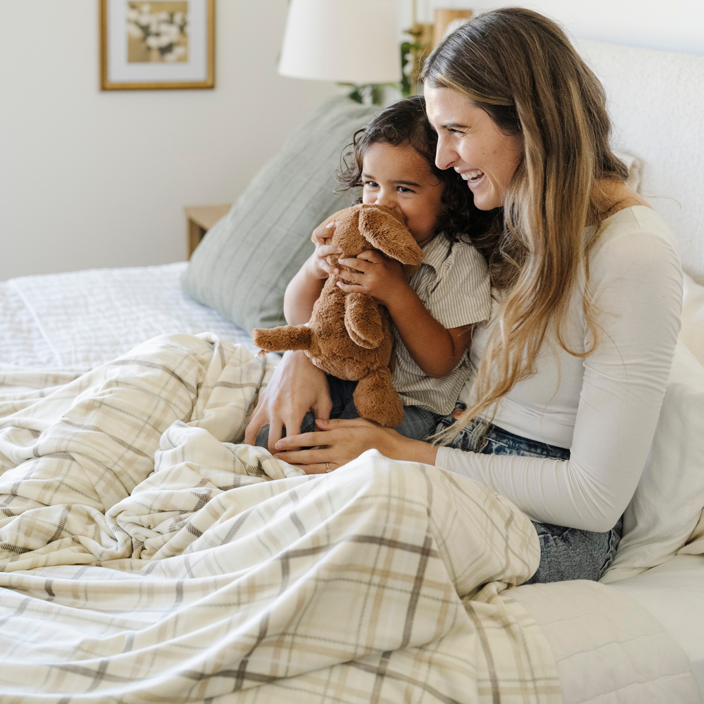 MINKY STRETCH XL THROW BLANKETS in - photo
