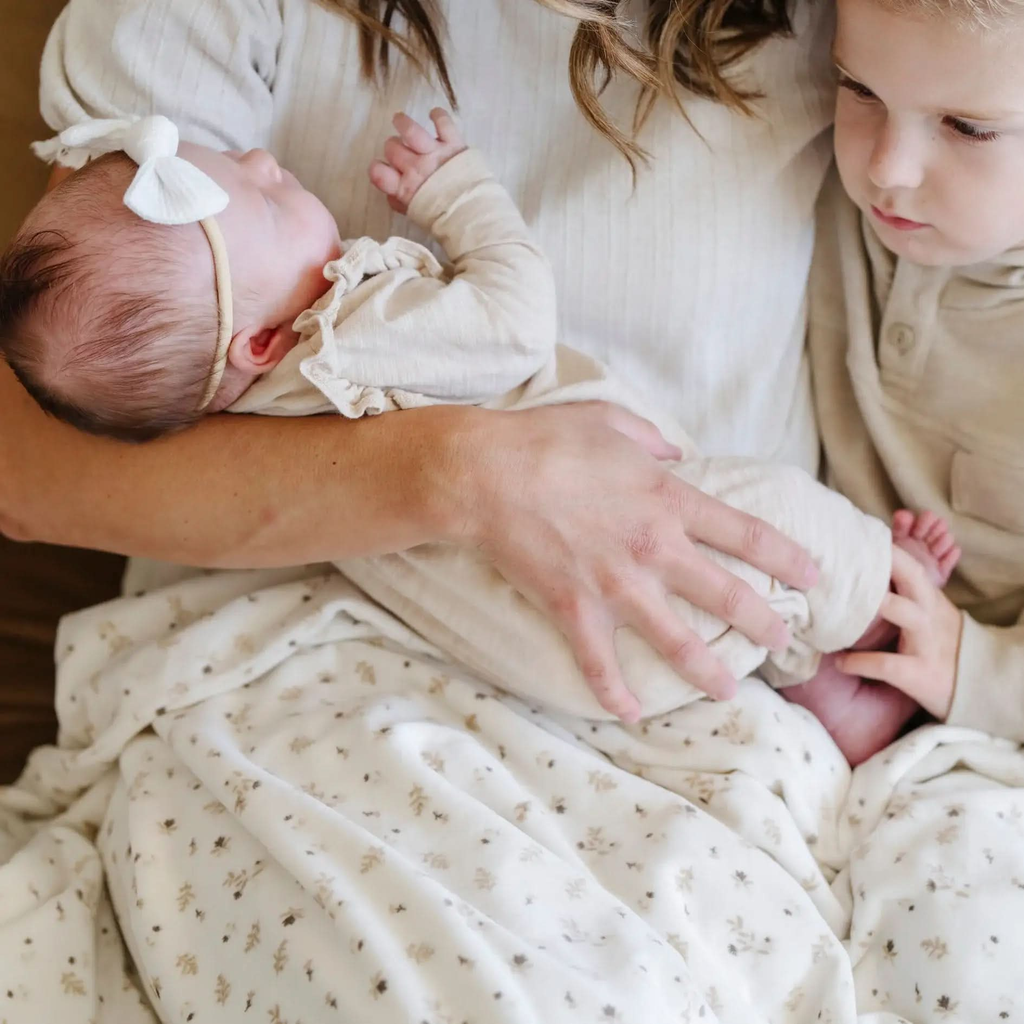 Saranoni Minky Stretch Receiving Blankets - SwagglyLife Home & Fashion