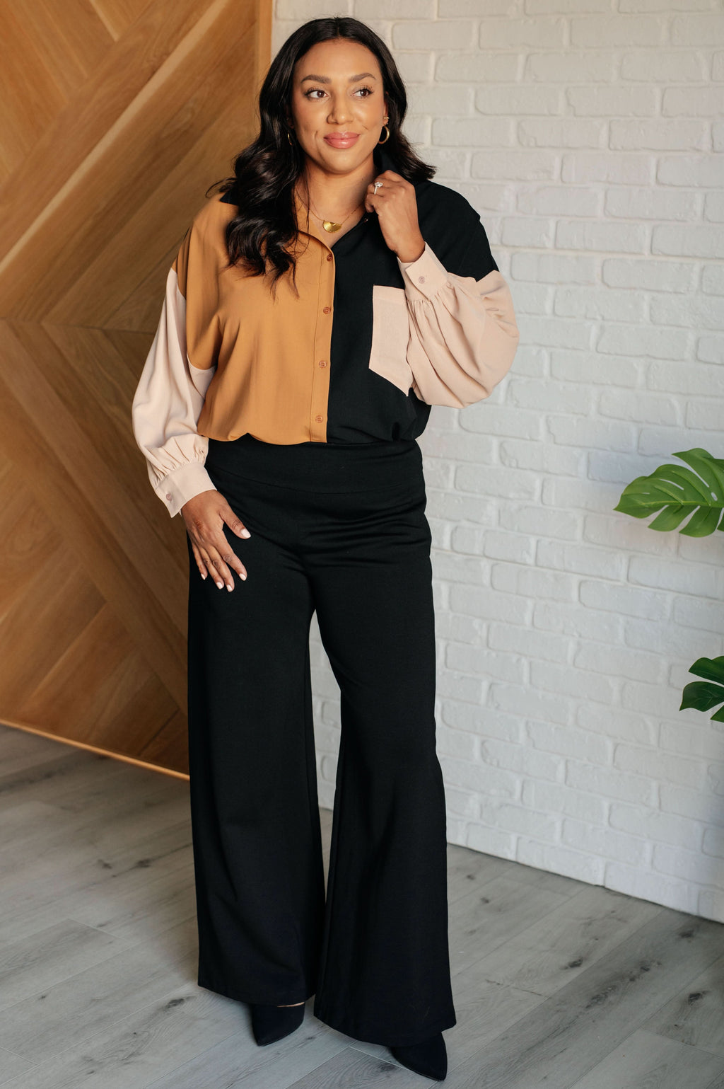 Queen of the Block Button Up in - Tops photo