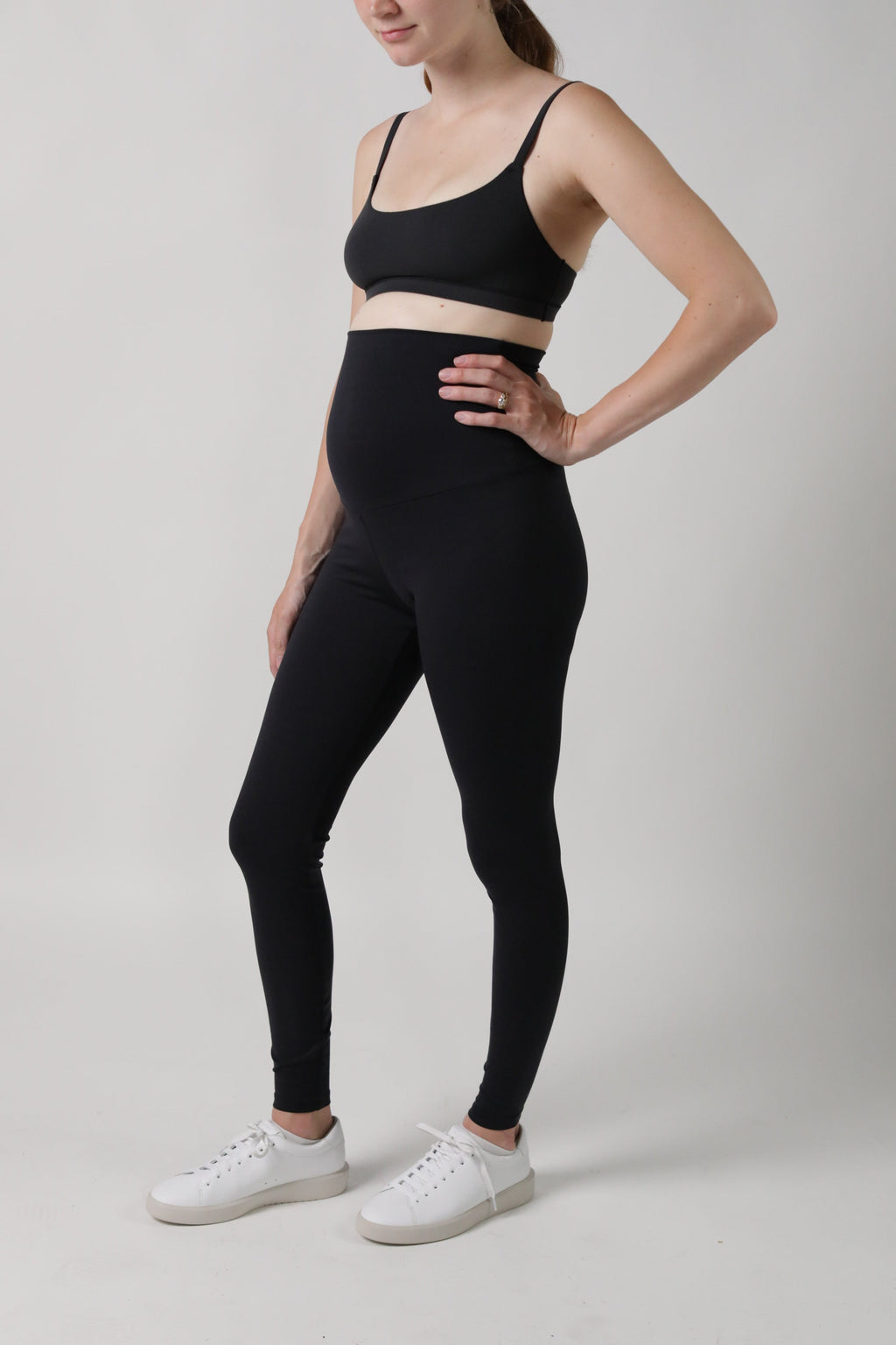 VAALIA™ Everyday Comfort Hi-Rise Maternity Legging in - photo