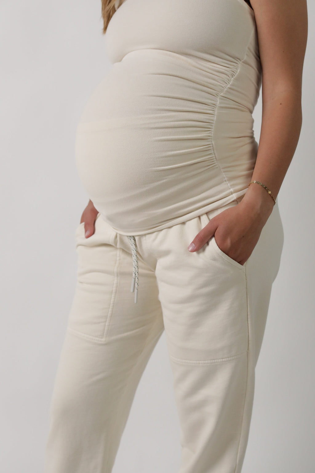 FRANKIE || SCOOP NECK MATERNITY TANK in - photo