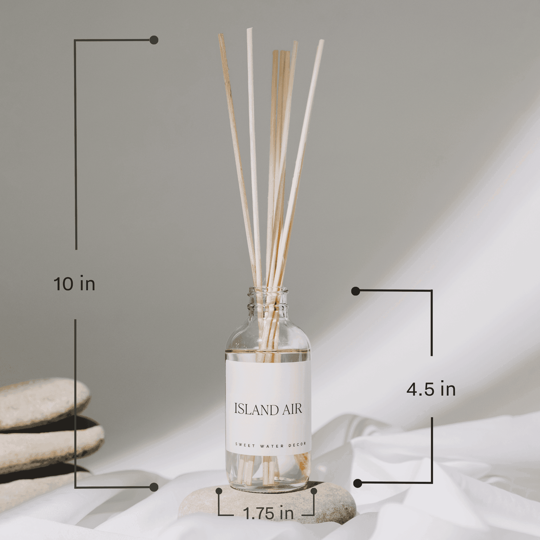 Warm and Cozy Clear Reed Diffuser - SwagglyLife Home & Fashion Warm and Cozy Clear Reed Diffuser - SwagglyLife Home & Fashion