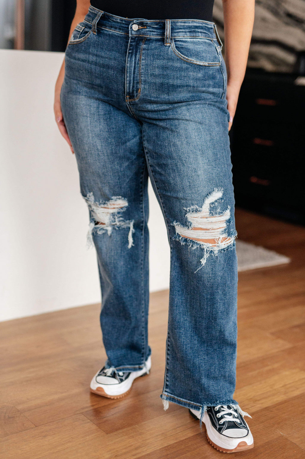 Judy Blue Rose High Rise 90's Straight Jeans in Dark Wash in - Denim photo