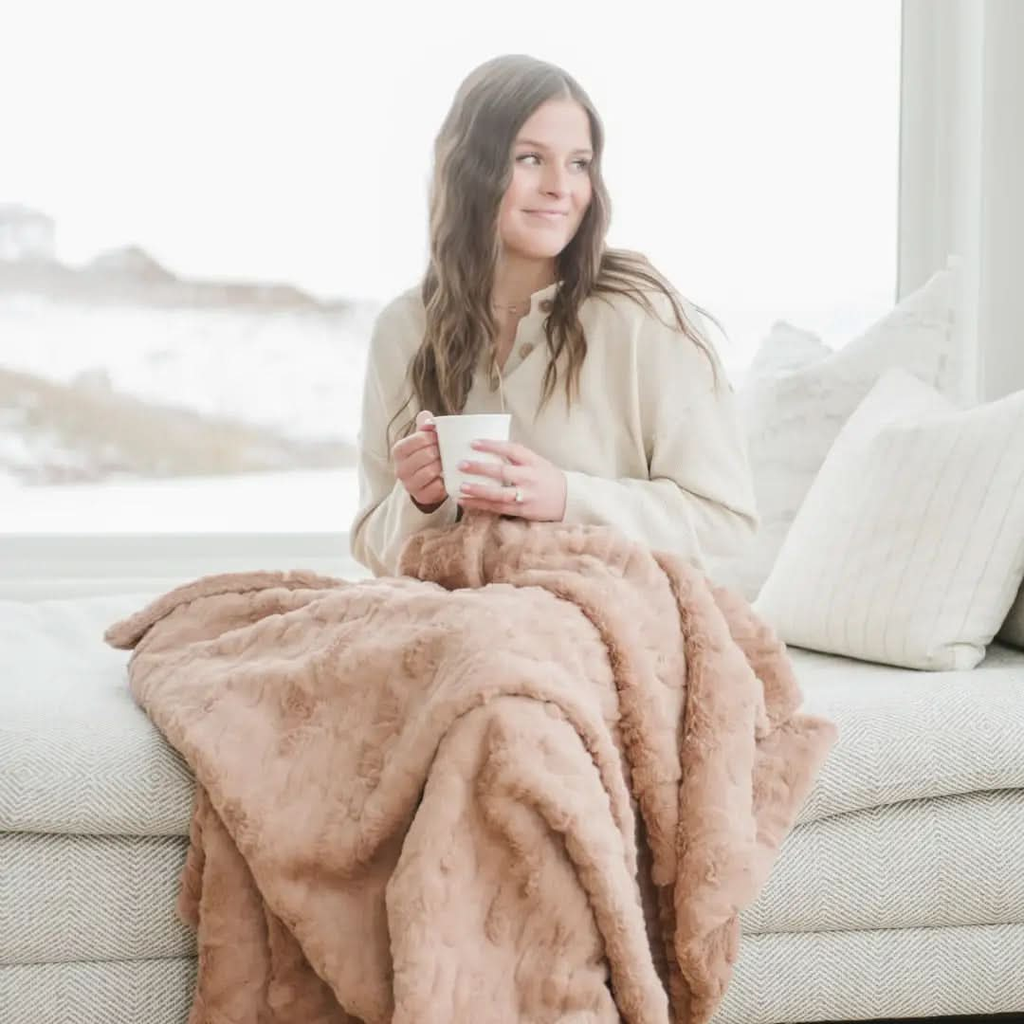 PATTERNED FAUX FUR XL THROW BLANKETS - SwagglyLife Home & Fashion