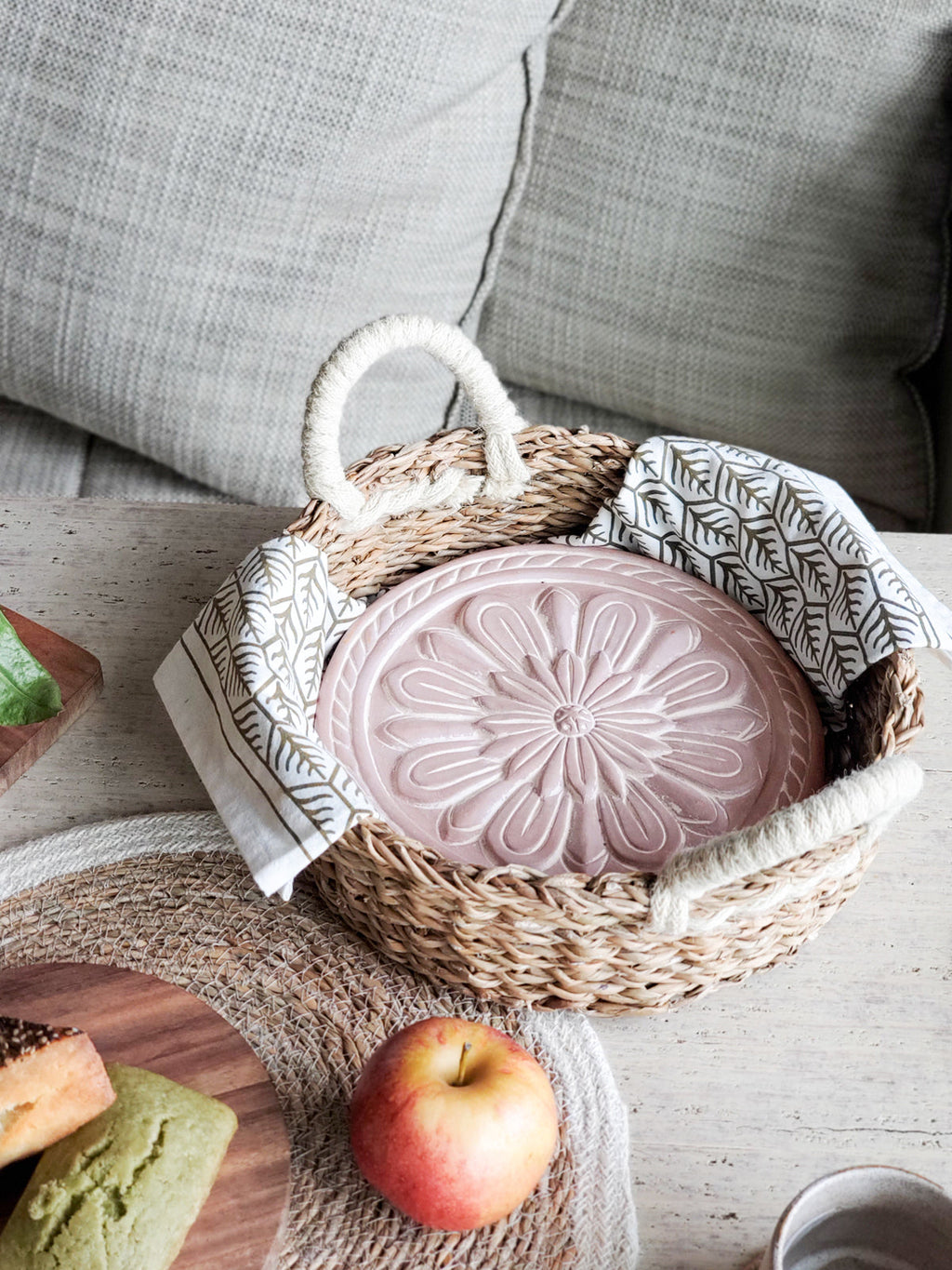 Bread Warmer & Basket - Vintage Flower in - KITCHEN photo