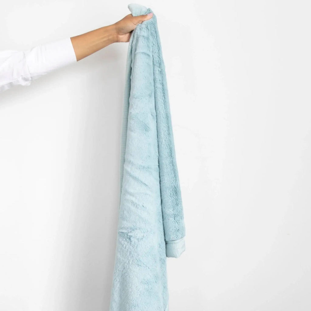 Saranoni Lush Mini Blanket - SwagglyLife Home & Fashion