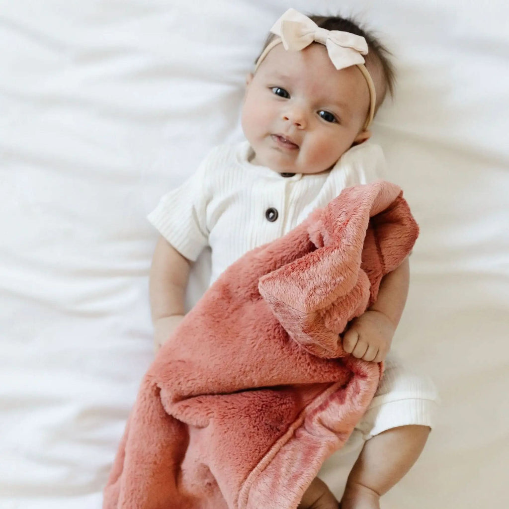 Saranoni Lush Mini Blanket - SwagglyLife Home & Fashion