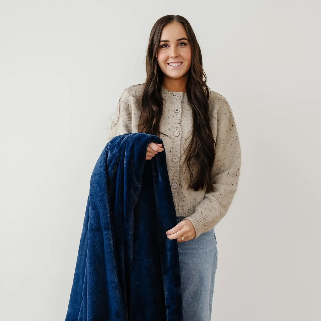 Saranoni Lush Throw Blankets in Twilight - photo