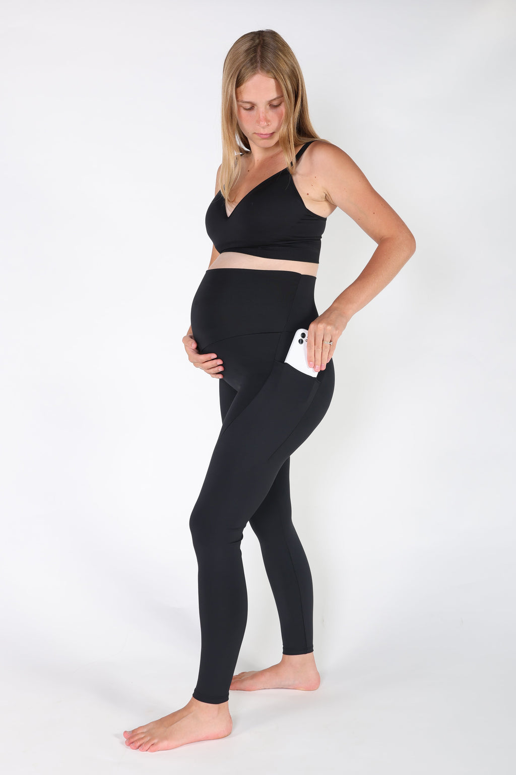 VAALIA™ Everyday Comfort Hi-Rise Maternity Pocket Legging in - photo