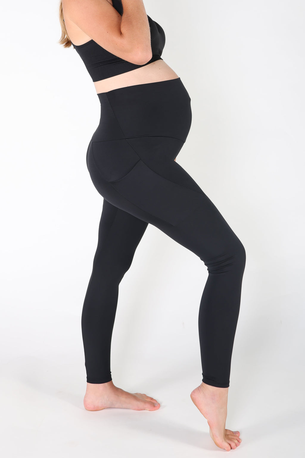 VAALIA™ Everyday Comfort Hi-Rise Maternity Pocket Legging in - photo