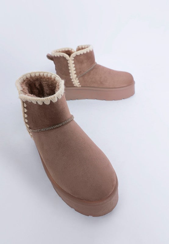 Rochas Scalloped Detail Snow Boots in - photo