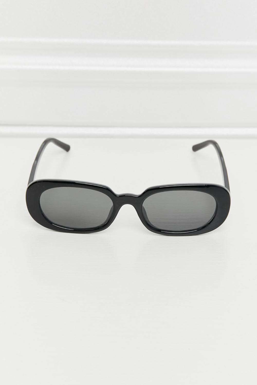 Oval Full Rim Sunglasses in - photo