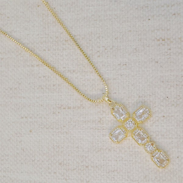 Vintage Sparkle Cross Pendant Necklace in - photo