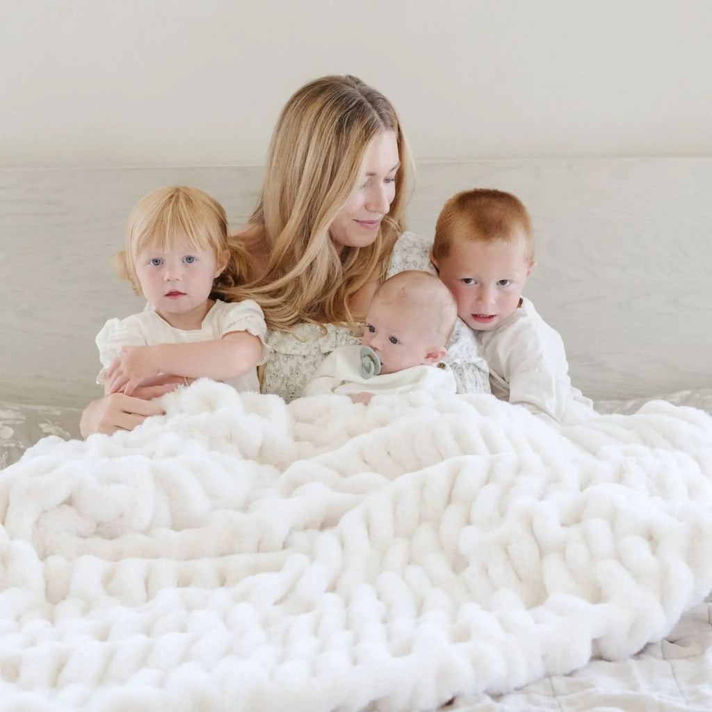 Saranoni Double Ruched Faux Fur XL Throw Blankets - SwagglyLife Home & Fashion