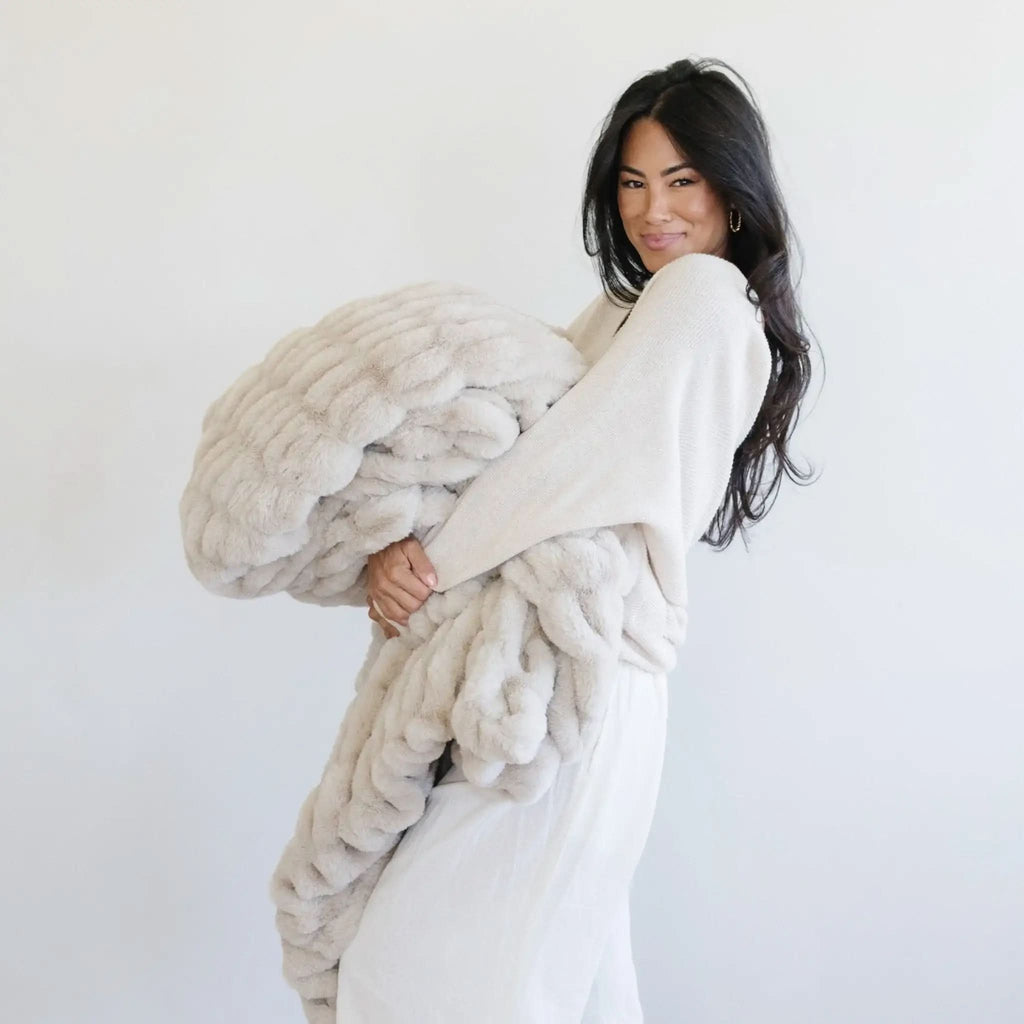 Saranoni Double Ruched Faux Fur XL Throw Blankets - SwagglyLife Home & Fashion