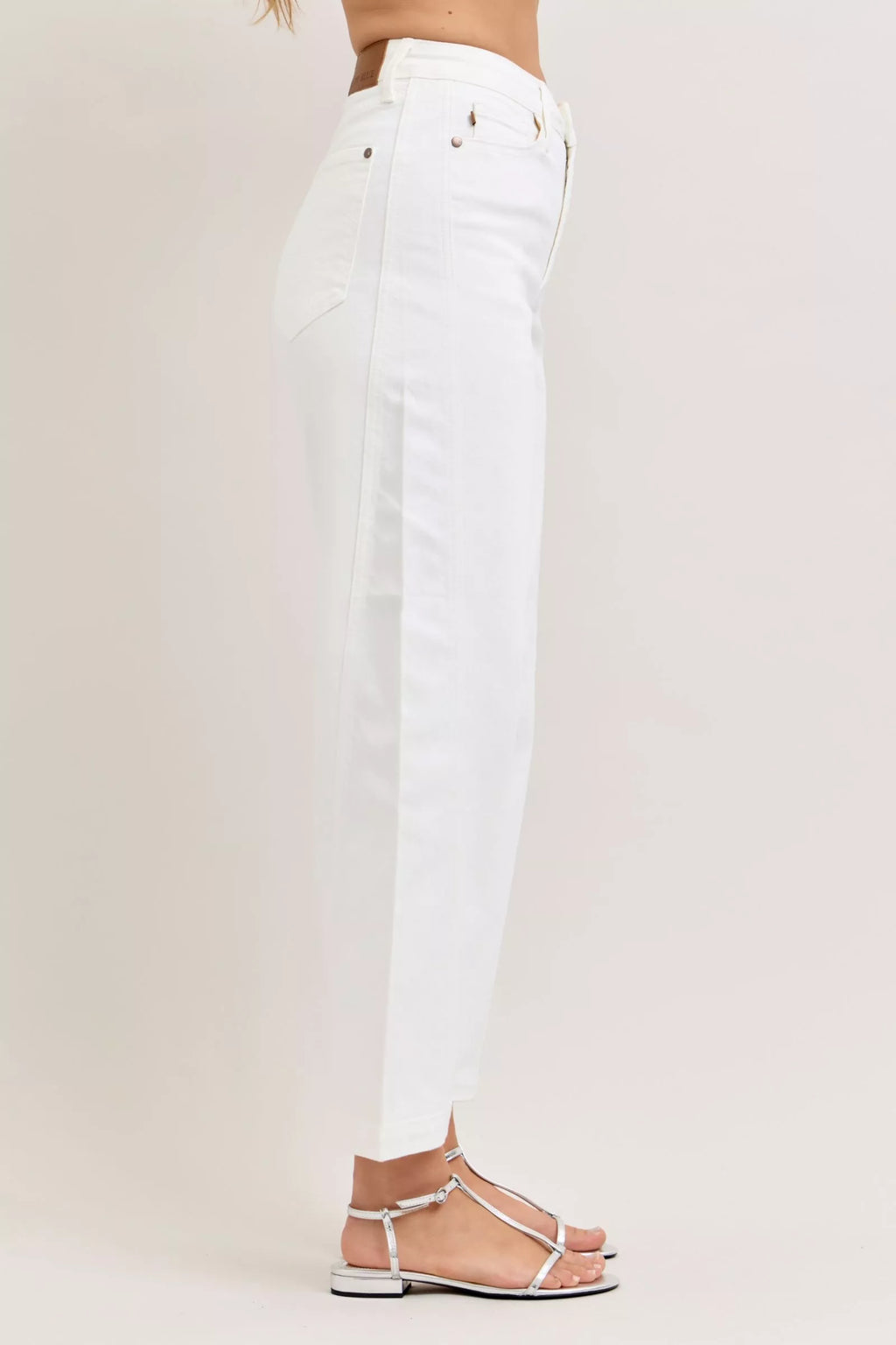 Judy Blue High-Waisted Rigid Magic Panel Barrel Jeans in - photo