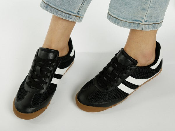 Blaster Casual Striped Lace-Up Sneakers in - photo