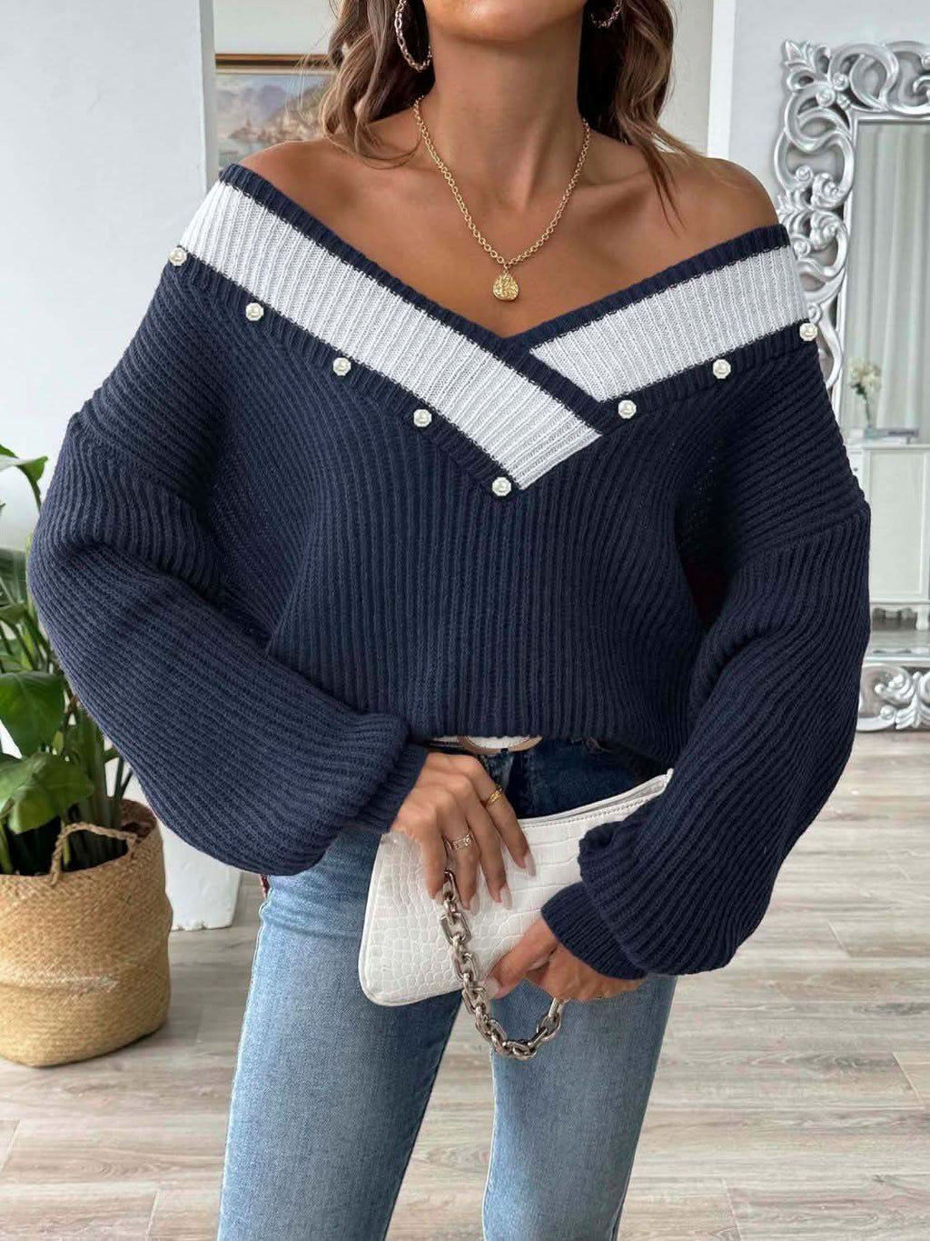 Contrast Trim Dropped Shoulder Long Sleeve Sweater in - photo