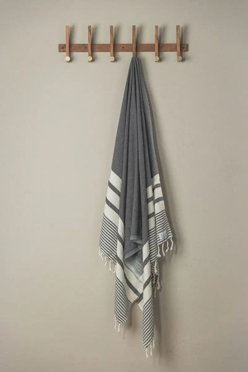 Essential Stripe Turkish Towels – Beautiful, Versatile, and Quick-Drying - SwagglyLife Home & Fashion