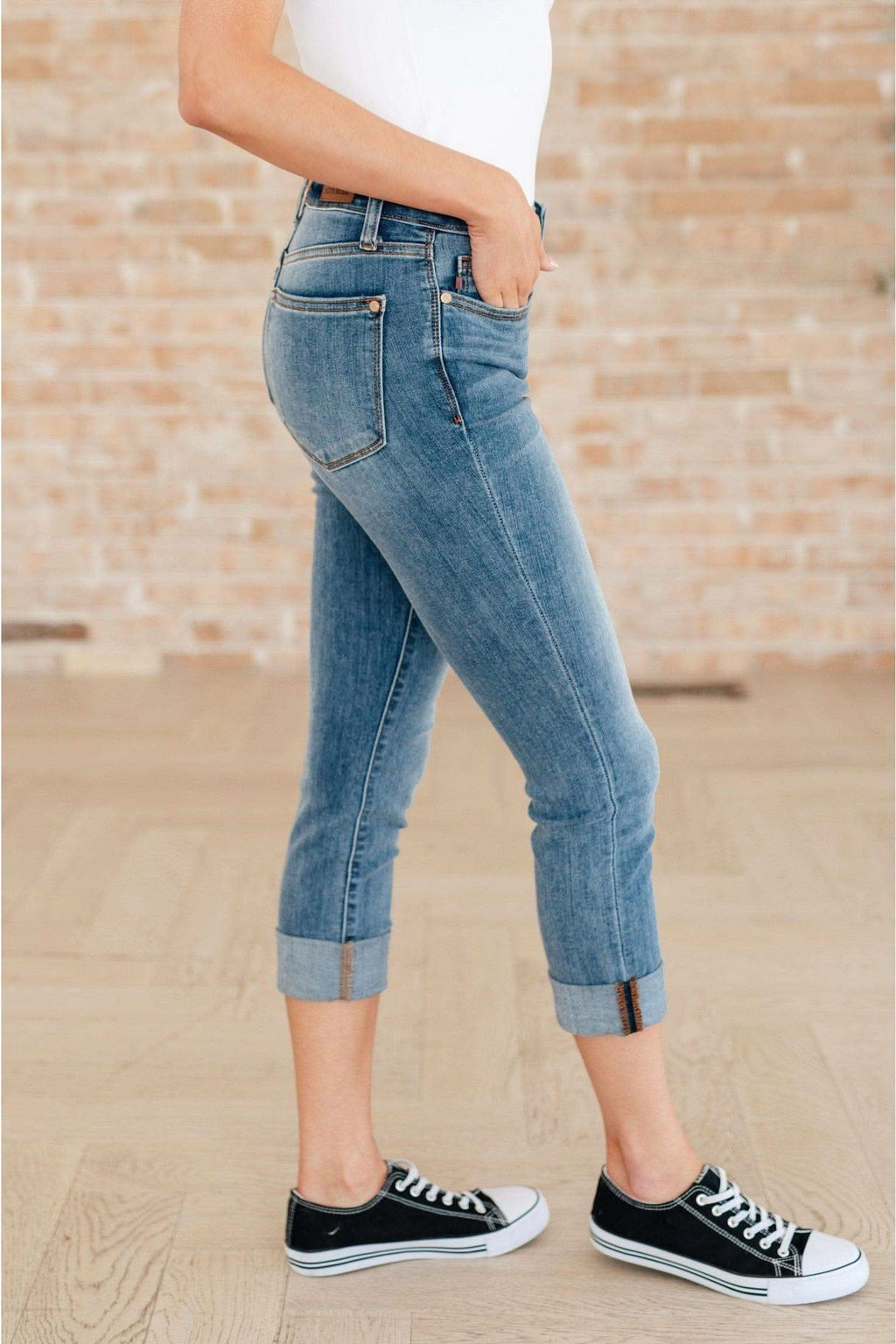 Laura Mid Rise Cuffed Skinny Capri Jeans in - Pants photo