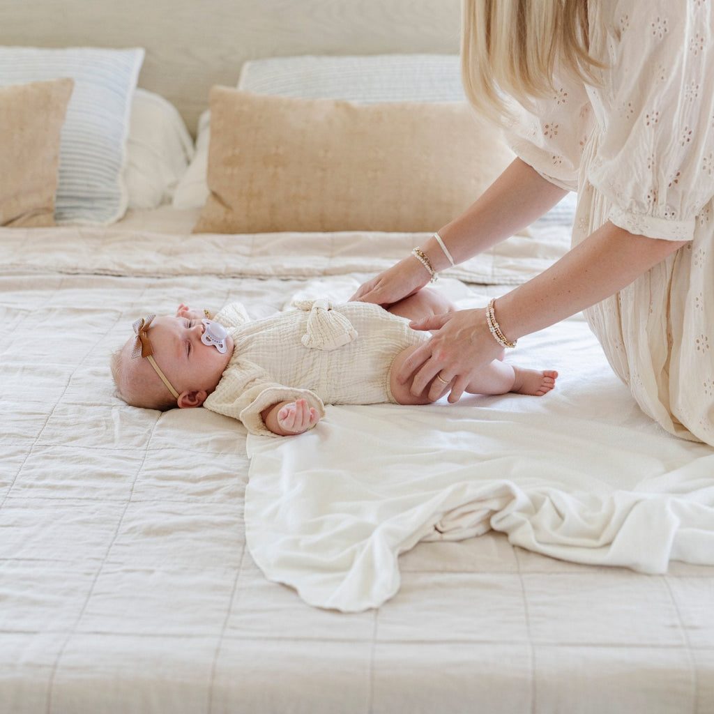 MINKY STRETCH LUXE SWADDLE/BLANKET in - photo