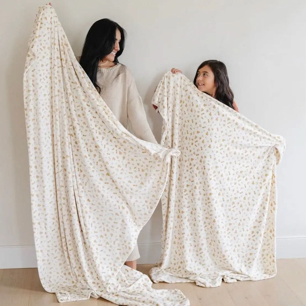 MINKY STRETCH THROW BLANKETS - SwagglyLife Home & Fashion