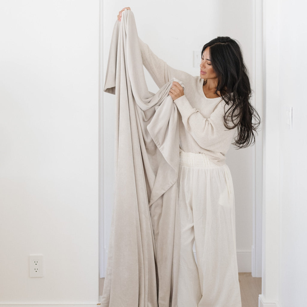 MINKY STRETCH XL THROW BLANKETS in Buttermilk - photo