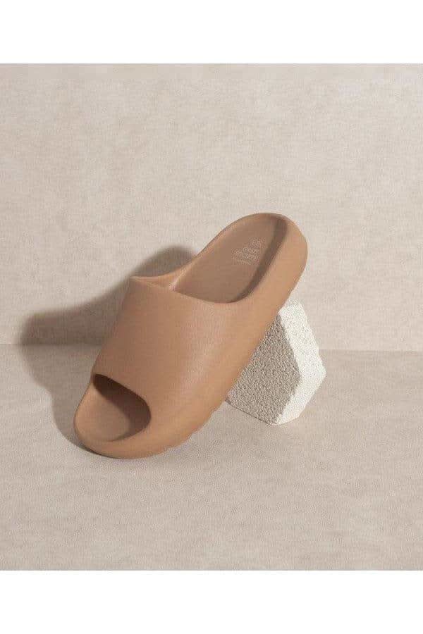 OASIS SOCIETY Wyatt Comfort Slides in NUDE - Shoes photo