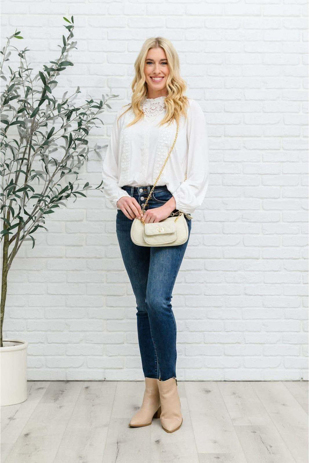 Picture This Top In Off White in - Blouse photo