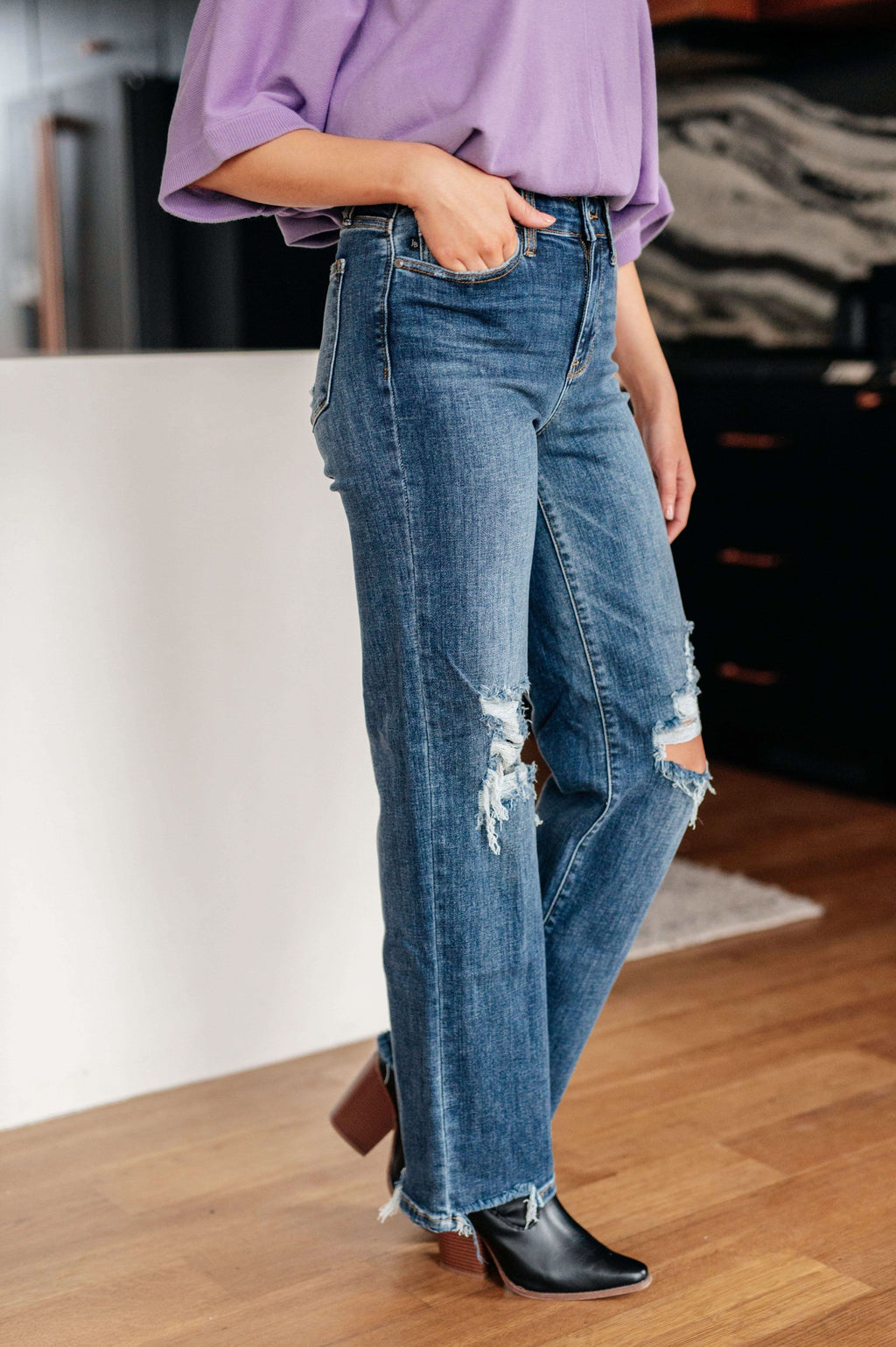 Judy Blue Rose High Rise 90's Straight Jeans in Dark Wash in - Denim photo